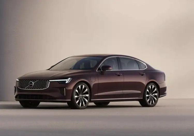 The Volvo S90 Receives New Updates And It Looks Gorgeous