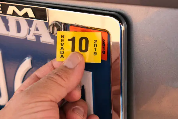 How to Check the Owner of the Car by Number Plate in Dubai