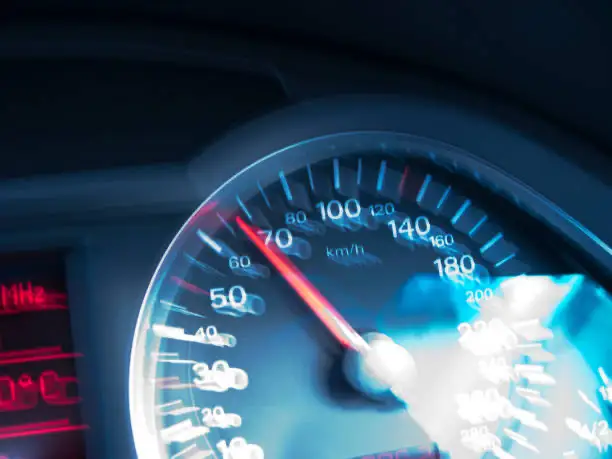 اهتزاز السيارة عند التوقف:حلول مبتكرة لعام 2025