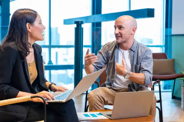 How to Transfer Car Ownership in 2025:Your Complete Guide