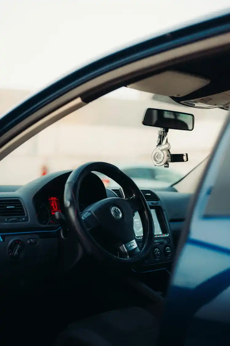 الطريقة الأذكى لشراء سيارة بالتقسيط في UAE عام 2025