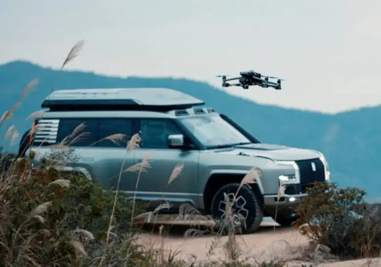 سيارة مع طائرة بدون طيار؟ بي واي دي قد فقدت صوابها 