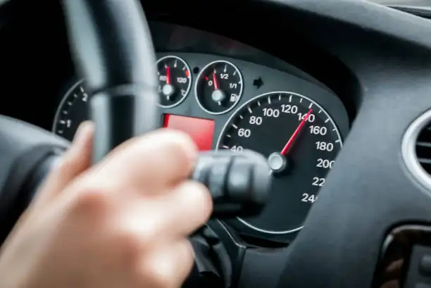 اهتزاز السيارة عند التسارع:حلول 2025 للتخلص من المشكلة