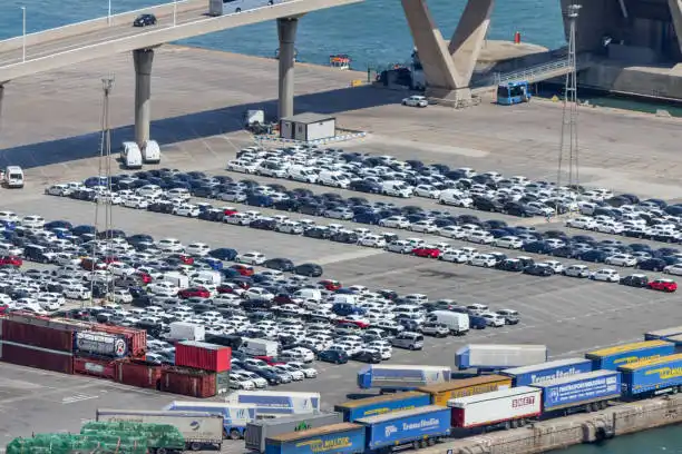 كيفية نقل ملكية السيارة في قطر 2025:دليل شامل خطوة بخطوة