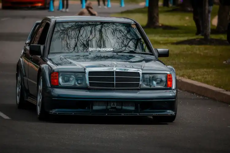 كيفية التخلص من رائحة السجائر في السيارة 2025:حلول مضمونة خلال 48 ساعة