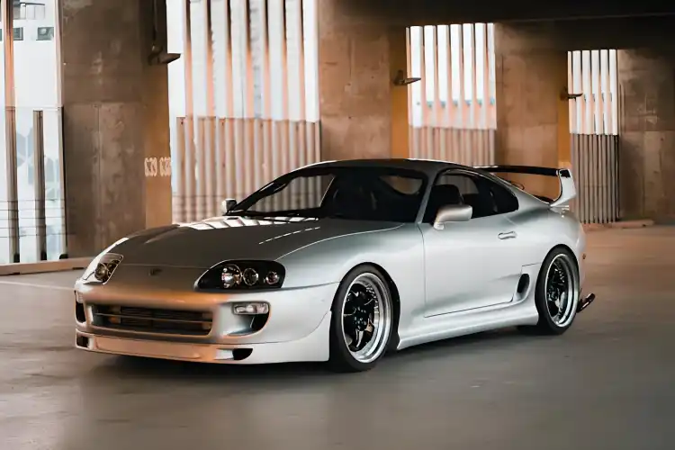 ما هي معدل استهلاك وقود تويوتا كورولا 2025؟ دليل شامل