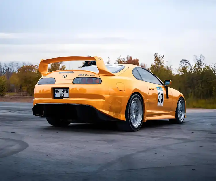 ما الفرق بين تويوتا كورولا XLI و GLI؟ دليل 2025 الشامل