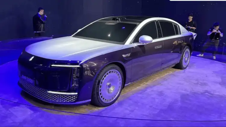 أفخم السيارات الصينية الجديدة في معرض شنغهاي للسيارات