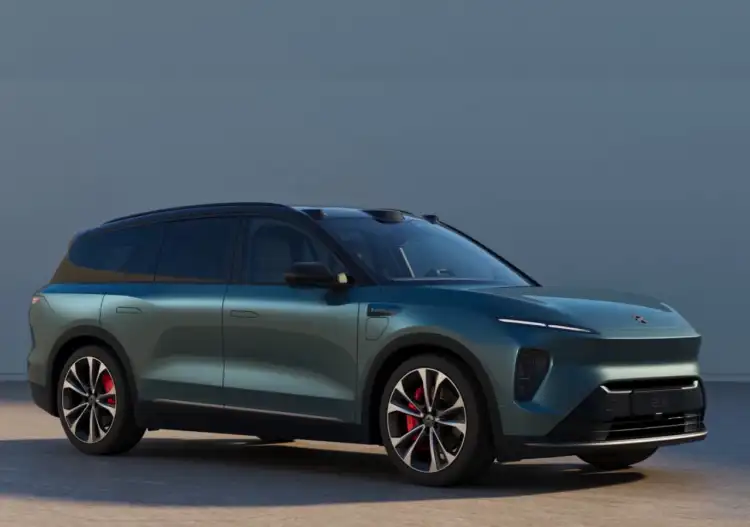 NIO EL8 Review: A New Standard in Electric Luxury SUVs