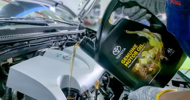 How Many Cans of Oil Does 2013 Prado 6-cylinder Need?