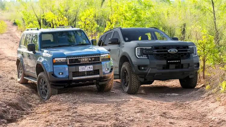 2025 Ford Everest vs Toyota Prado