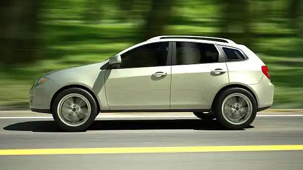 تويوتا فيلوز مقابل راش 2025:دليل اختيار السيارات العائلية الذكية