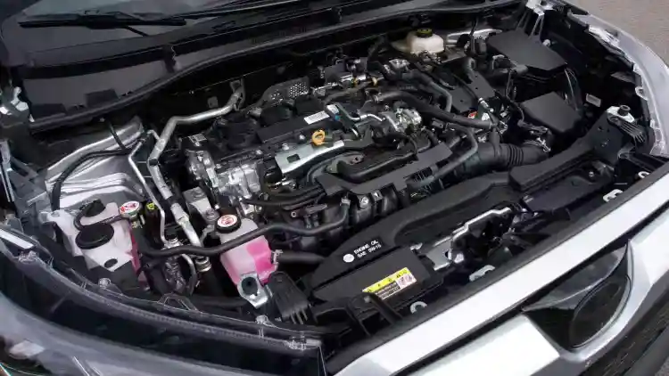 2025 تويوتا كورولا سعة خزان الوقود