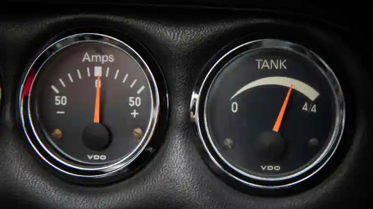 سعة خزان تويوتا كورولا 2025:كل ما تحتاج معرفته للتخطيط لرحلاتك