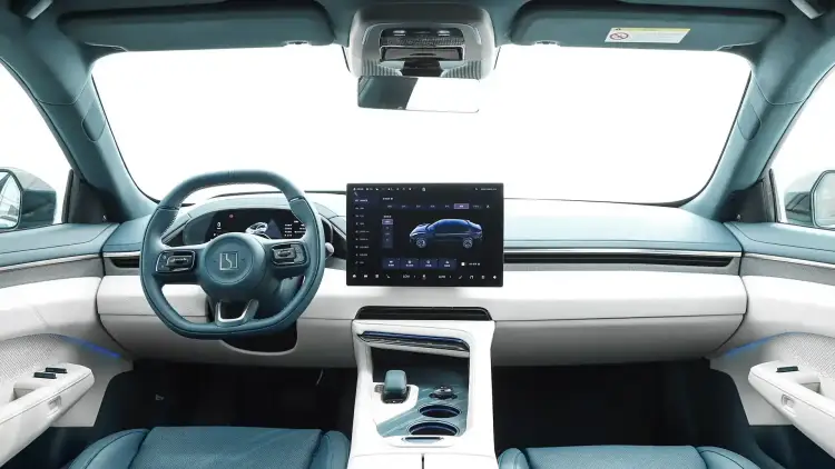 Zeekr 001 2025 Screen Redefines Luxury and Innovation