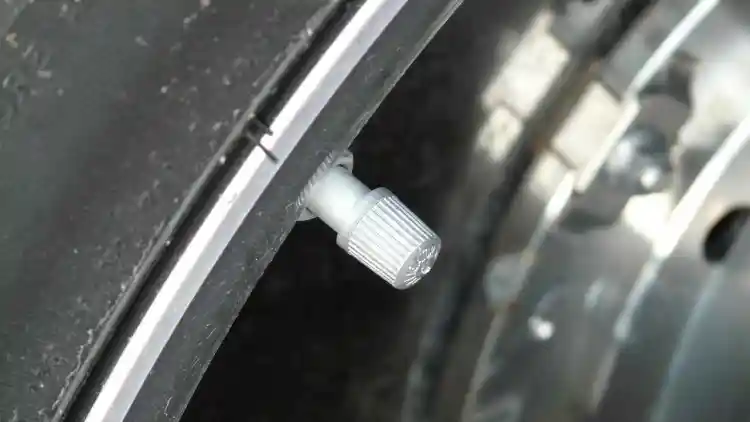 ضغط إطارات تويوتا هايس psi 2025:دليل شامل للقيادة الآمنة