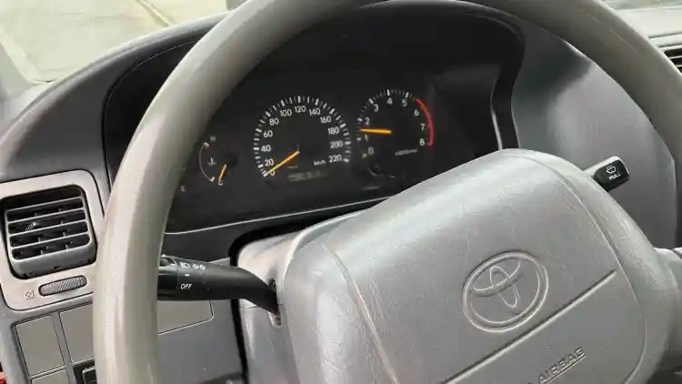 أضواء تحذير تويوتا هايس 2025:دليل المبتدئين لفهم الرموز بسرعة