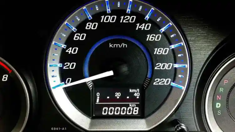 تويوتا هايس فان 2025:كل ما تحتاج معرفته عن استهلاك الوقود