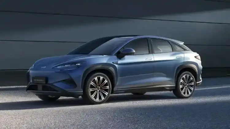 مراجعة أداء ومواصفات بي واي دي سيلايون 7 2025 في السوق السعودي