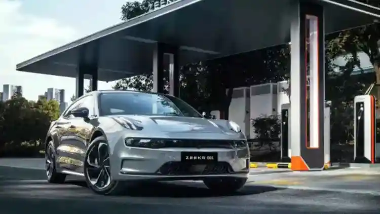  Electric Vehicle Laws in the UAE: What Drivers Need to Know in 2025