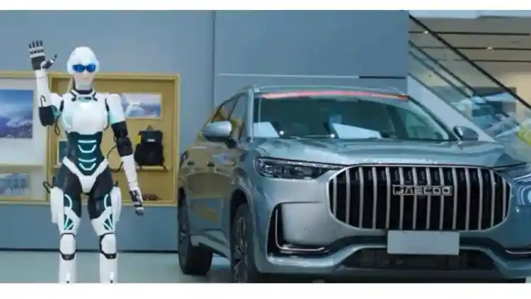 الروبوتات البشرية في معارض السيارات: مستقبل مبيعات السيارات