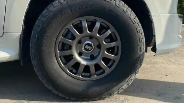 عجلات مضفرة لاند كروزر 2025:دليل التحديثات