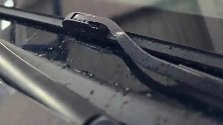 حجم شفرات المساحات لنيسان ساني 2025:الدليل الشامل