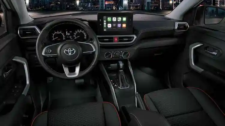 تويوتا رايز 2025:دليل شامل عن سعة المقاعد والتصميم الذكي