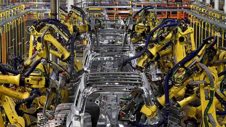 فضيحة في فورد: موظف يسرق قطع غيار بملايين الدولارات ويثير جدلاً واسعاً في صناعة السيارات