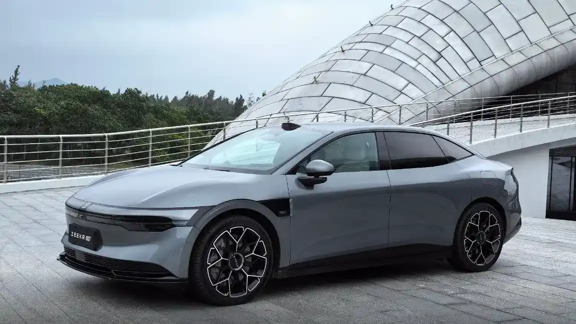 Zeekr 007 GT 2026 Debuts with Sporty Wagon Design and 645 HP