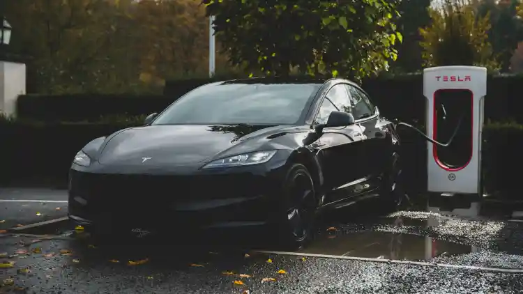 Tesla Model 3 Long Range Battery Capacity:Essential Guide