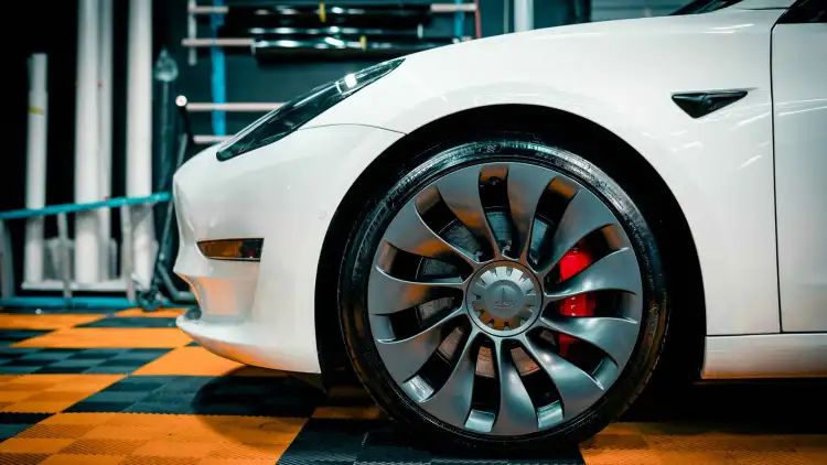 Tesla Model Y Tyres:Essential Maintenance & Efficiency Tips