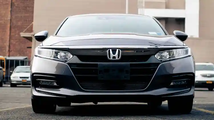 مقاس مساحات هوندا أكورد 2025:دليل عملي لاختيار الأنسب