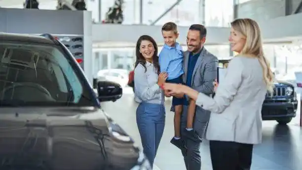 كيا K5 مقابل هوندا أكورد 2025:دليل المقارنة الشامل