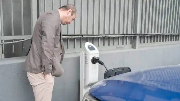 Tesla Model 3 Battery Life in 2025:Expert Tips for Longevity & Savings