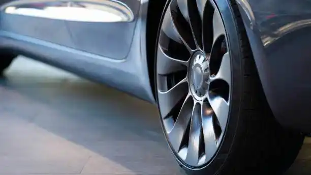 2025 Tesla Model 3 Tire Size Guide:Optimize Range & Performance
