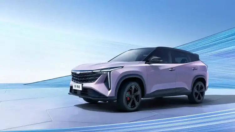 مقارنة بين جي ايه سي GS3 EMZOOM وجيلي سيتي راي 2025 في السعودية