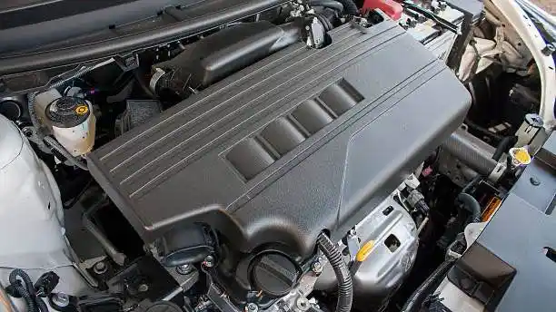 تويوتا ياريس هاتشباك 2025:دليل شامل عن سعة المحرك والأداء المميز