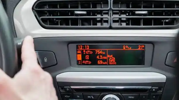 Toyota yaris Dashboard Cover Guide:Protect & Personalize Your Ride