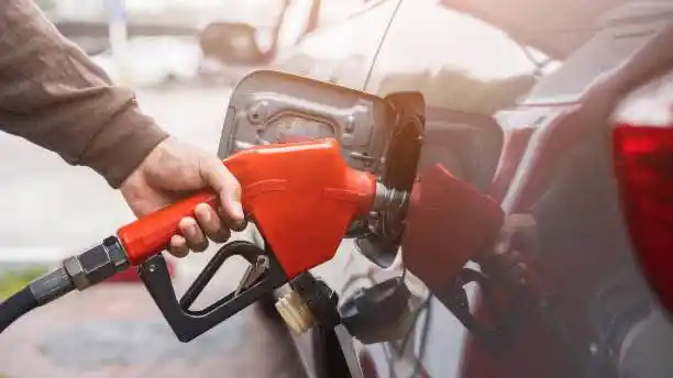 تويوتا ياريس 1.3 واستهلاك الوقود كم/لتر في 2025:دليل المالك الذكي