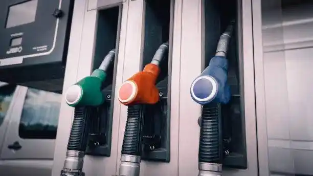 تويوتا ياريس 1.3 2025:دليل استهلاك الوقود الذكي للسائقين الواعيين