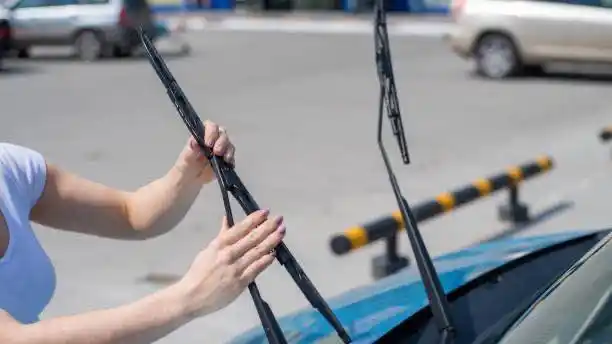 مقاس مساحات ياريس تويوتا 2025:دليل شامل لاختيار الأنسب