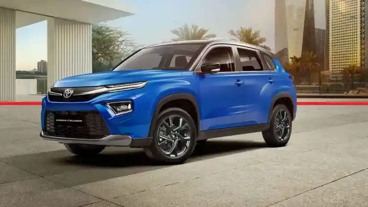 أوربان كروزر vs بريزا 2025:دليل المقارنة الشامل لسائقي المدن