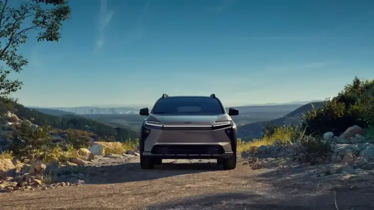 تويوتا بي زد ووودلاند bZ Woodland 2026: عربة كهربائية بقوة 375 حصان تجمع بين شخصية الواجن وروح الكروس أوفر