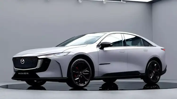 مازدا تطلق EZ-6 سبورت: سيدان هجينة تمزج بين الجرأة والفخامة