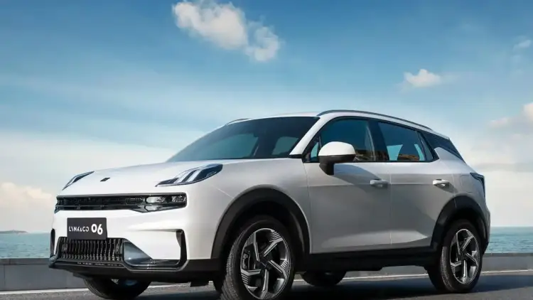 Lynk & Co 06 2025 Debuts in Saudi Arabia with Bold Design and Smart Tech