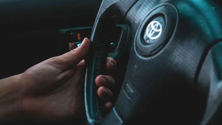 Camry Steering Wheel:Essential Maintenance & Upgrade Guide