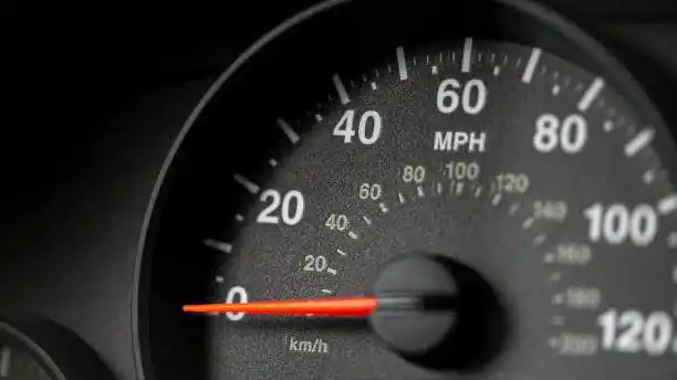 سعة خزان الوقود في تويوتا كورولا كروس 2025:كل ما تحتاج معرفته