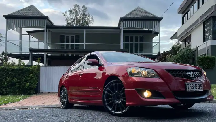 سعر إطارات تويوتا كامري في الإمارات 2025:دليل الشراء الذكي