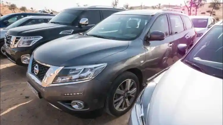 نيسان باثفايندر مقابل تويوتا فورتشنر:دليل المقارنة الشامل